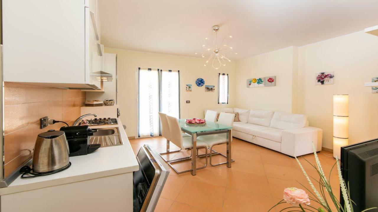 Vento Di Greco Apartment San Bartolomeo Al Mare Exterior photo
